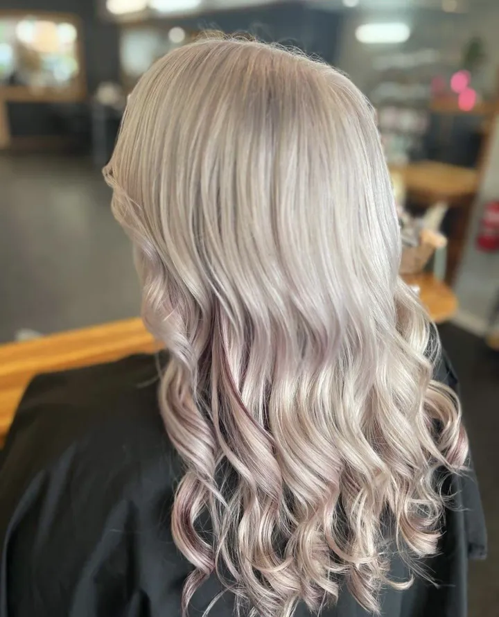 Pearl blonde